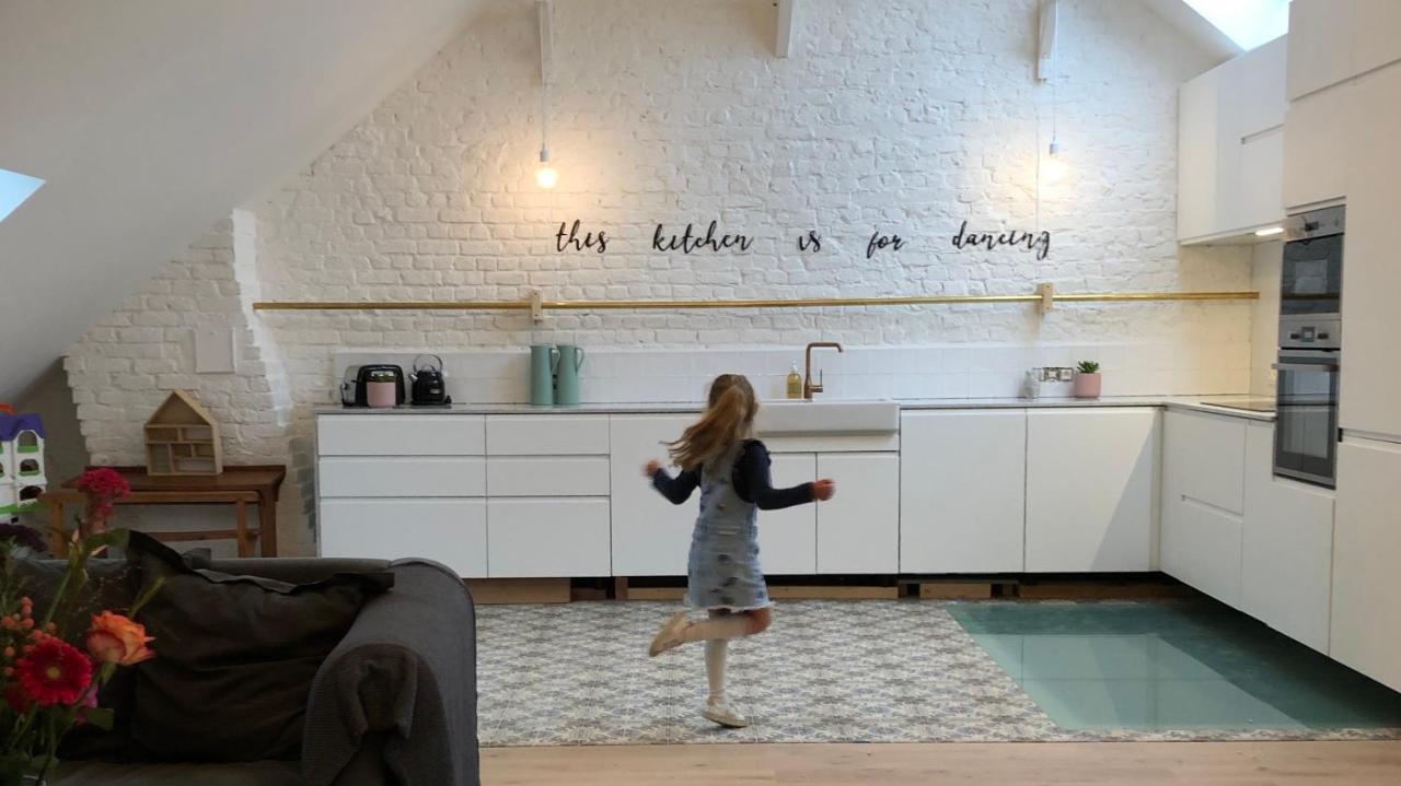 Lichtrijke Loft Bij Restaurant Den Olifant Apartment Ипер Екстериор снимка